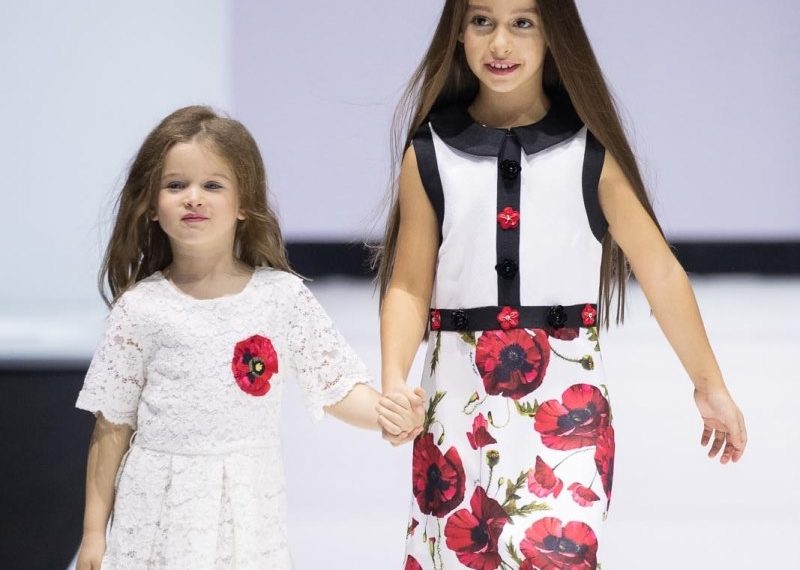 Бородина вывела дочек на подиум