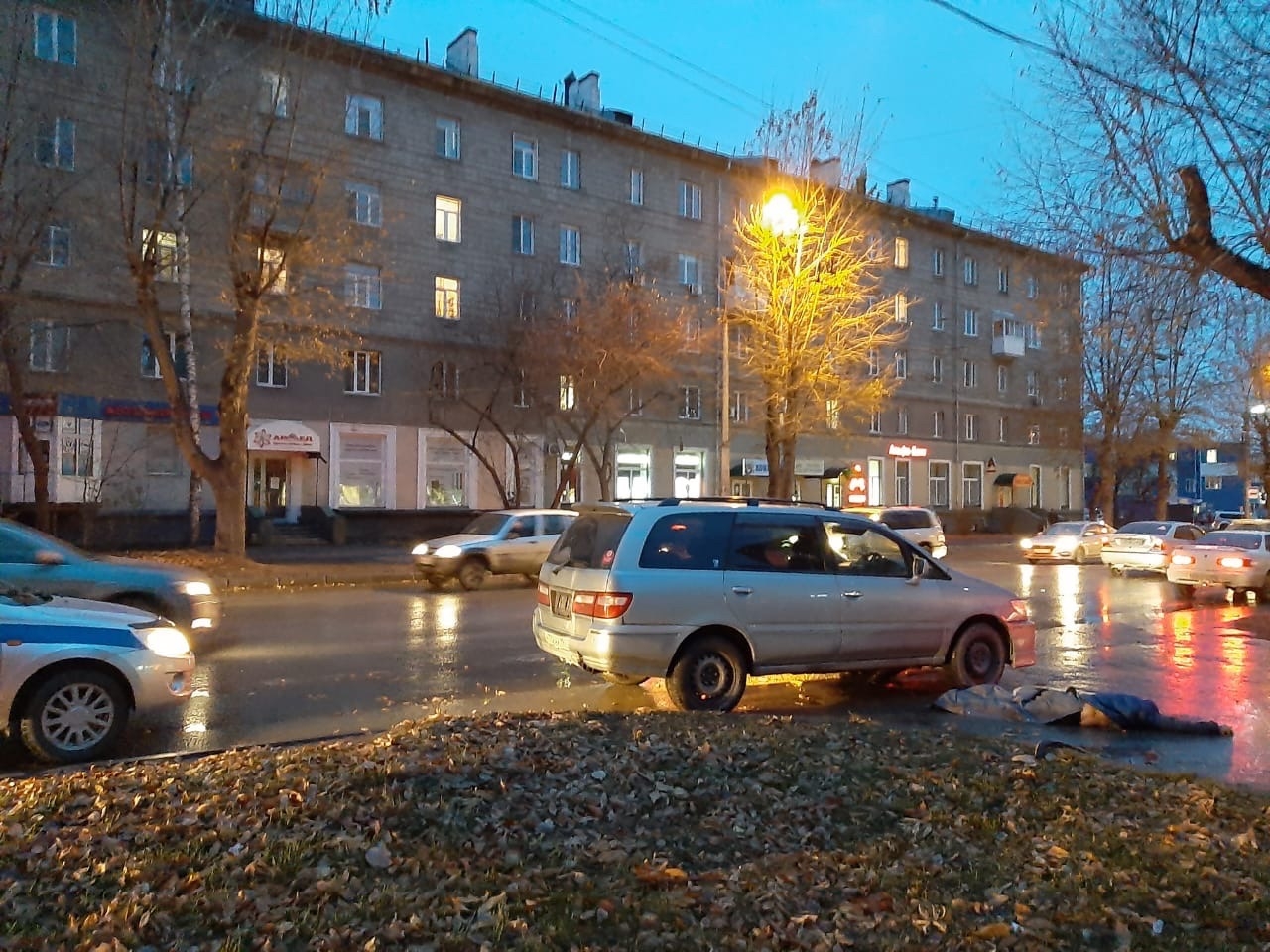 На прошлой неделе произошло. ДТП на Ватутина Новосибирск. В Новосибирске сбили женщину. Аварии в Новосибирске сейчас.