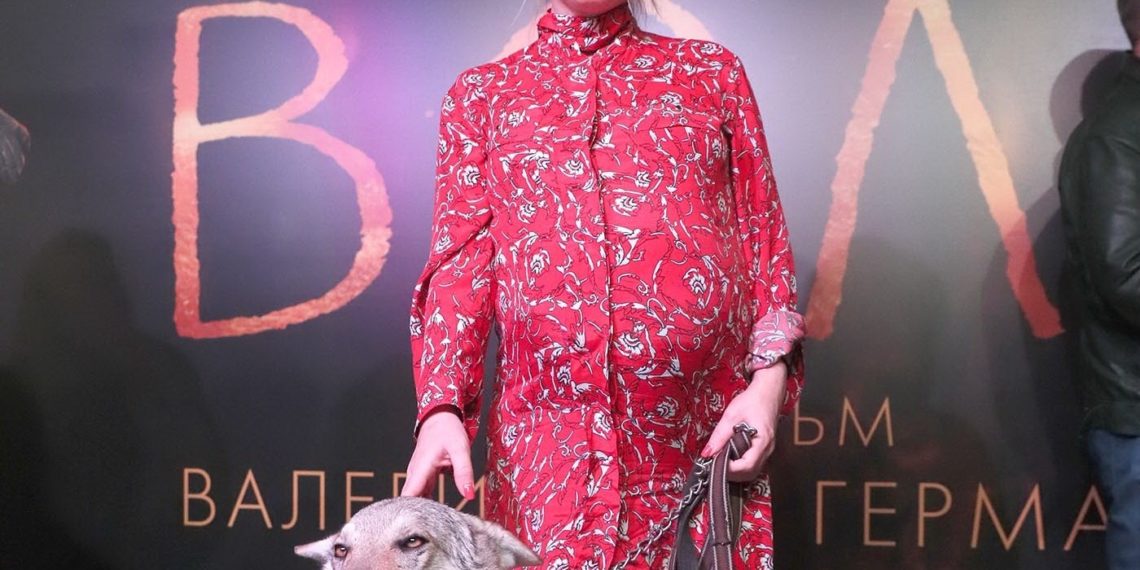 Беременная Германика подружилась с волками