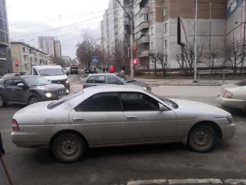 Стокновение автомобиля Nissan с пенсионеркой попало на видео