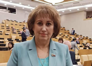 Депутат Госдумы: коронавирусные ограничения никто снимать не будет