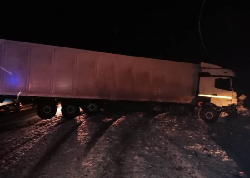 Ребенок и двое взрослых погибли в ДТП на новосибирской трассе