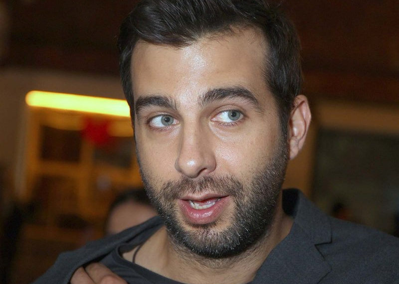 Ургант испортил статистику по коронавирусу