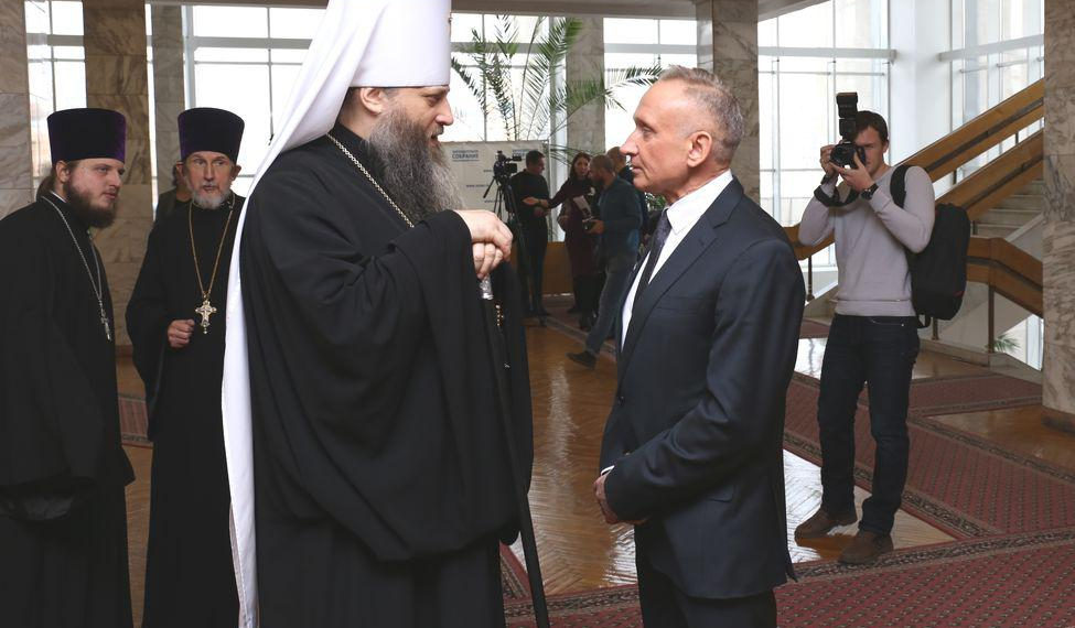 Площадь Александра Невского: РПЦ поддерживает