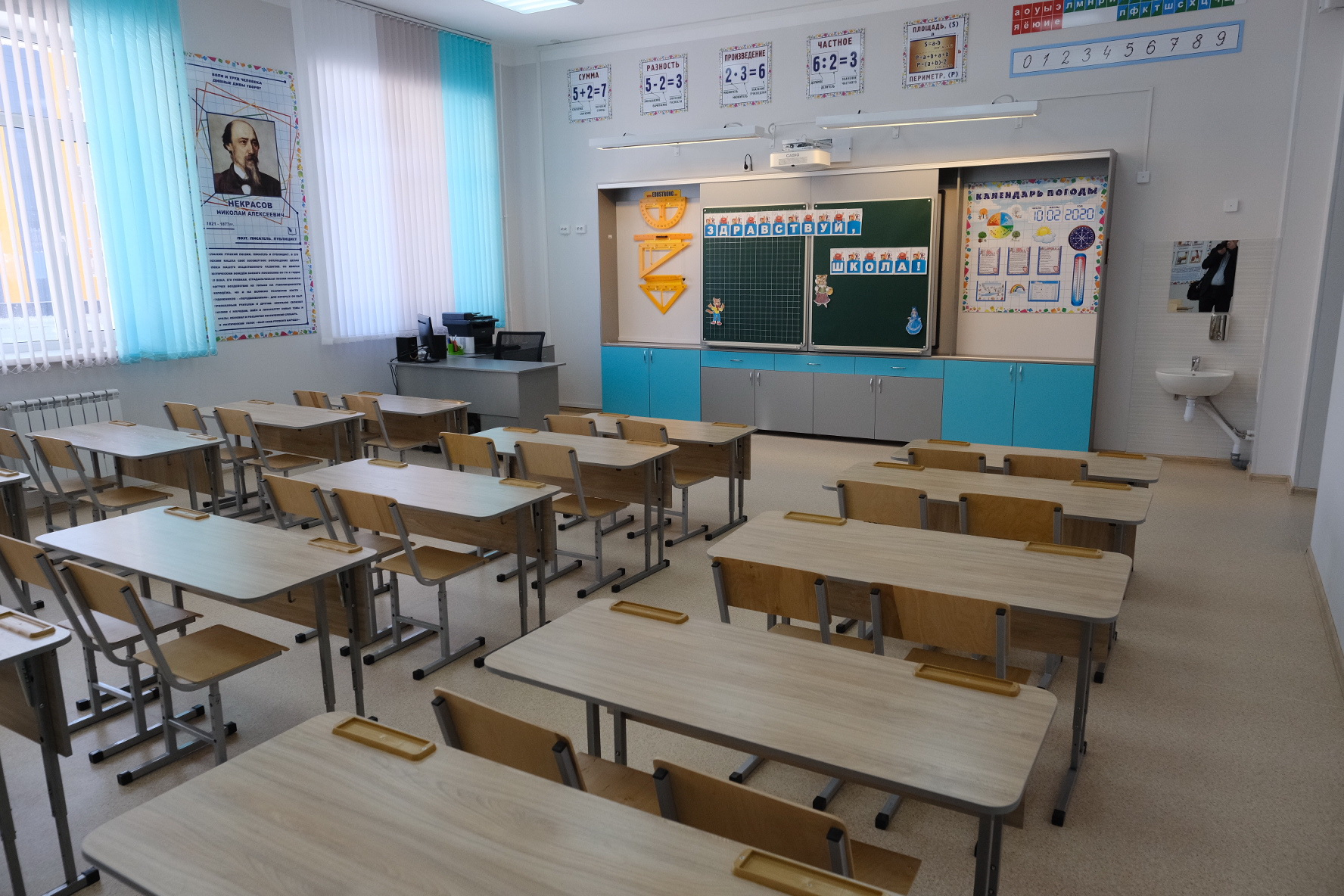 Школа 217 новосибирск сайт. Новая школа 217 Новосибирск. 218 Школа Новосибирск внутри. Школа 217 Новосибирск внутри. Школа 21 Новосибирск.
