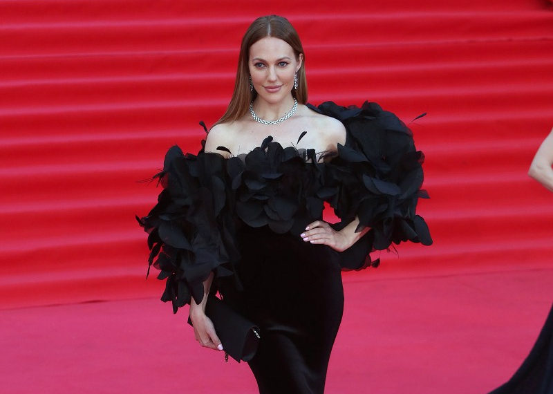 Возлюбленная турецкого султана наводит мосты в России вопреки ковиду