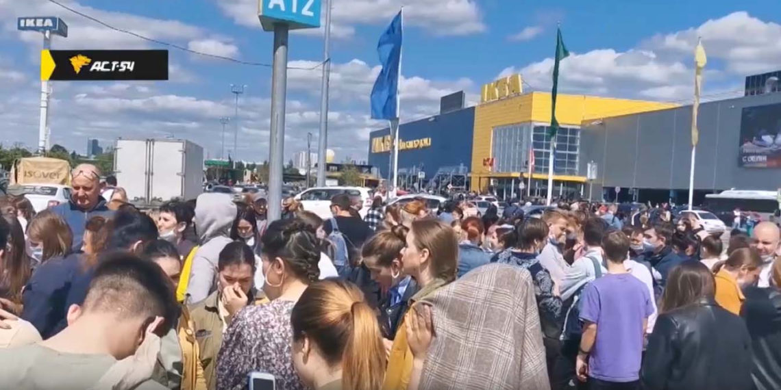 Посетителей ТЦ «Мега» эвакуировали в Новосибирске