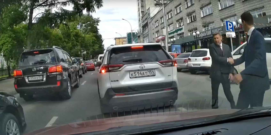 Мэр Новосибирска извинился за нарушение ПДД