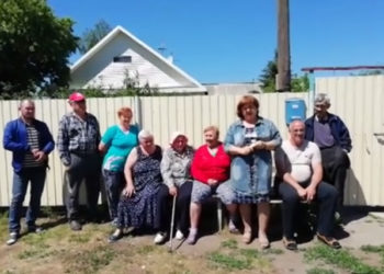 Отчаявшиеся сибиряки попросили канцлера Меркель заасфальтировать им дорогу