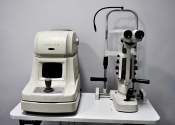 Очки летом нужны или вредны: как сохранить здоровье глаз