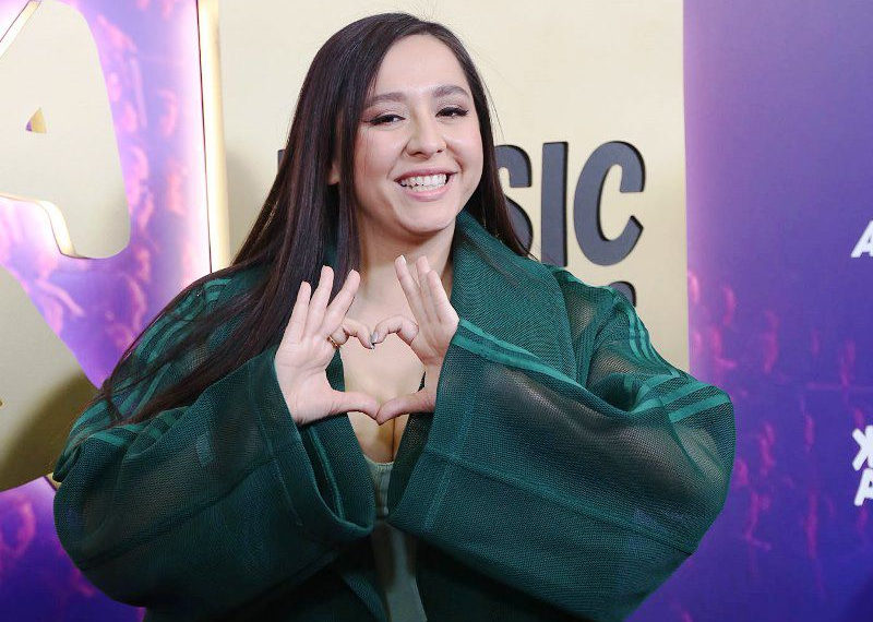 Манижа: «Человек — это любовь, сострадание, ум, мечта и дерзание»