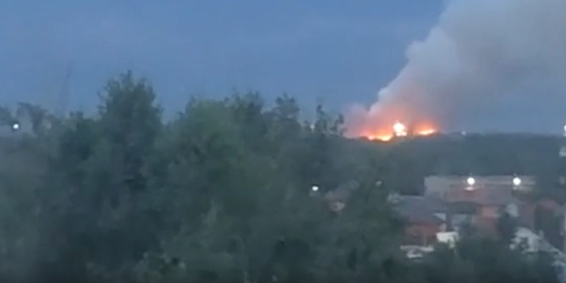 Начата проверка после пожара на мусорном полигоне в Новосибирске