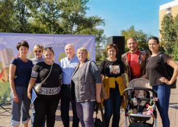 «Заводной» праздник прошел в сквере «Новогодний»
