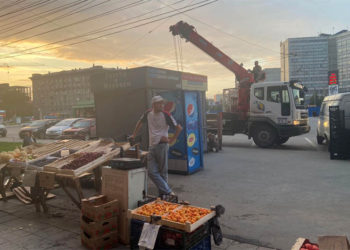 Киоски печали: кто и почему демонтирует малый бизнес на площади Калинина