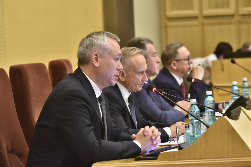 Андрей Травников обозначил основные направления, по которым будет увеличено бюджетное финансирование