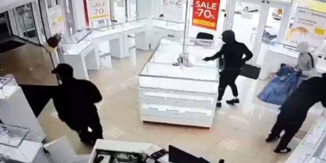 Кадр из оперативного видео полиции