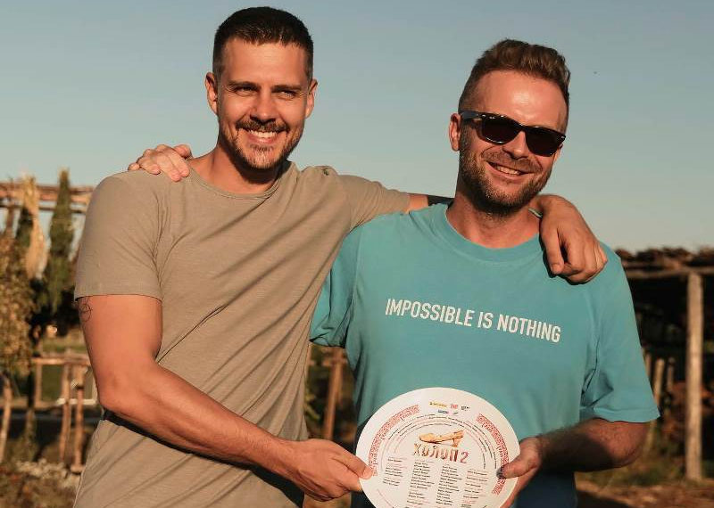 Мажор Гриша снова пошел в холопы