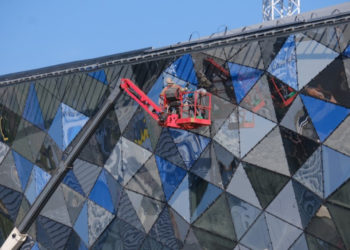 На строящейся ледовой арене смонтированы системы вентиляции и кондиционирования