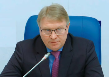 Портится почерк – тревожный симптом: что надо знать о болезни Паркинсона