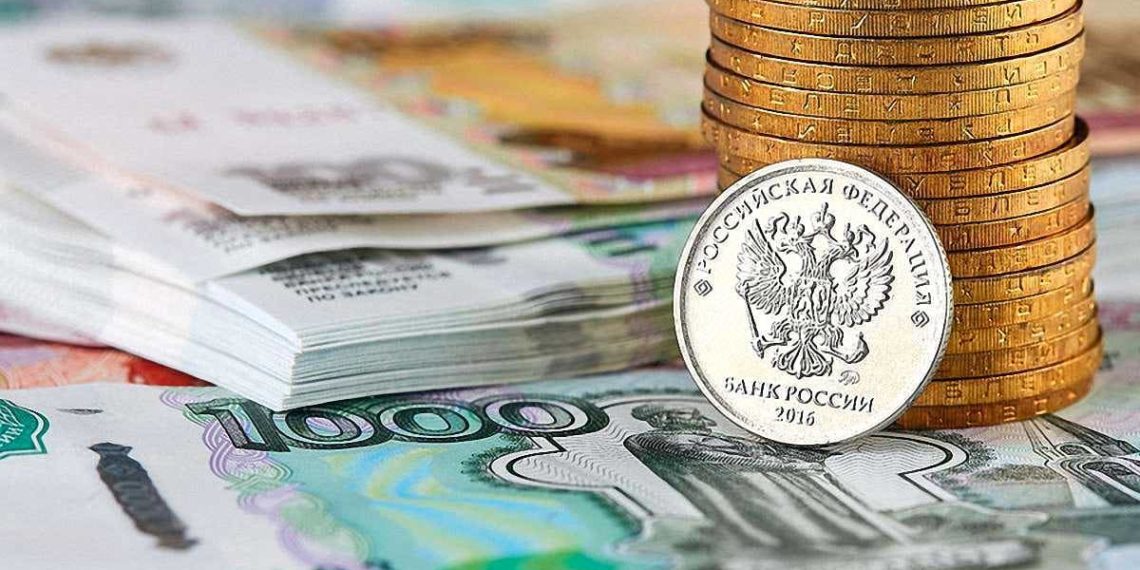 Аналитик допустил падение курса рубля к концу 2022 года