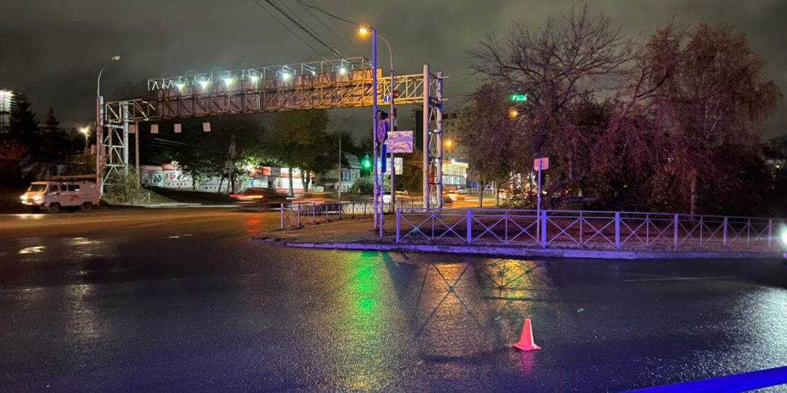 Иномарка сбила подростка на перекрестке в правобережье Новосибирска