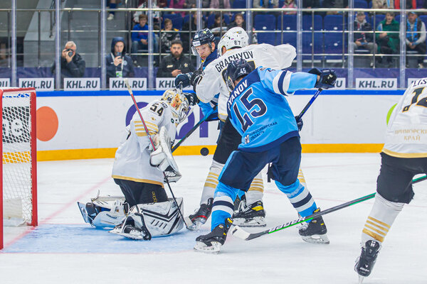 «Сибирь» проиграла три из четырех матчей домашней серии