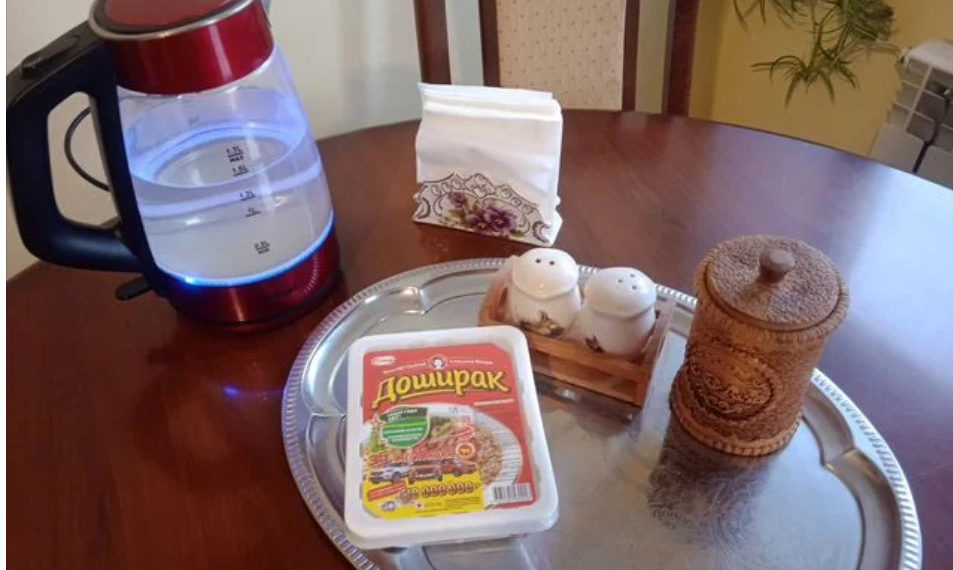 Новосибирец предлагает купить у него пачку «Доширака» за тысячу рублей