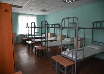 Зэки в городе — что разрешено осужденным в исправительных центрах