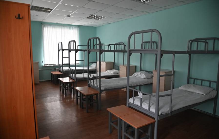 Зэки в городе — что разрешено осужденным в исправительных центрах