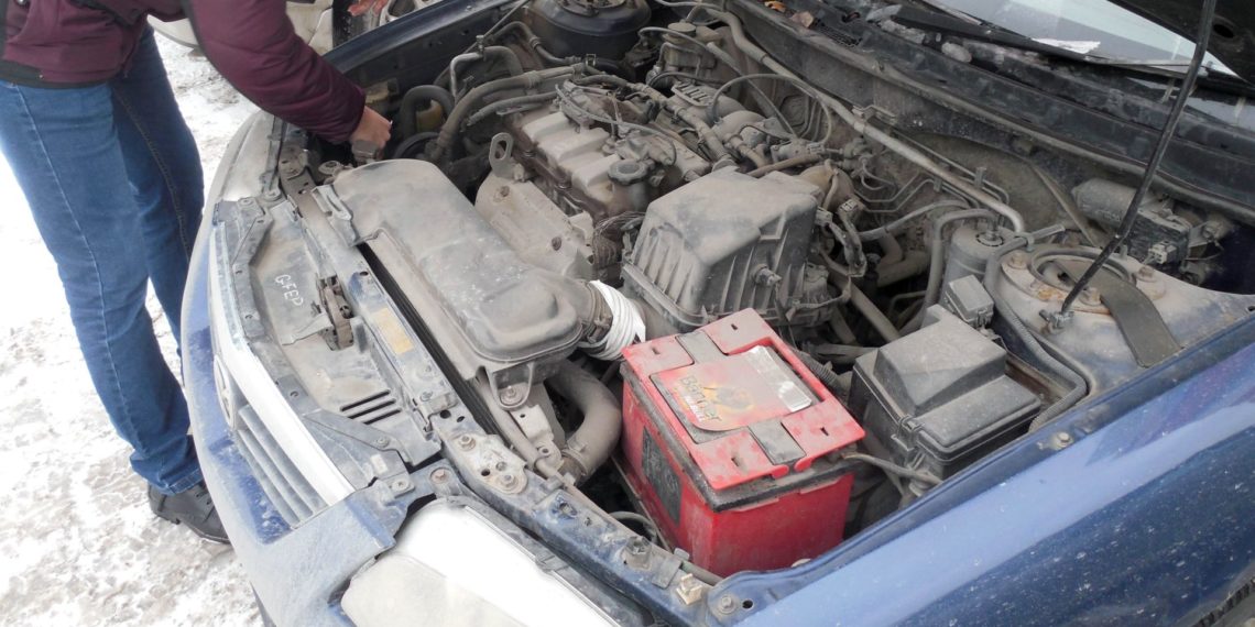 Подростки из Новосибирска вскрыли автомобиль и продали его на сайте объявлений