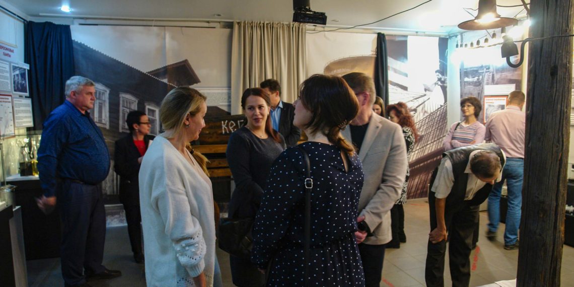 АО «РЭС» предоставило экспонаты для выставки «Зажгите свет»