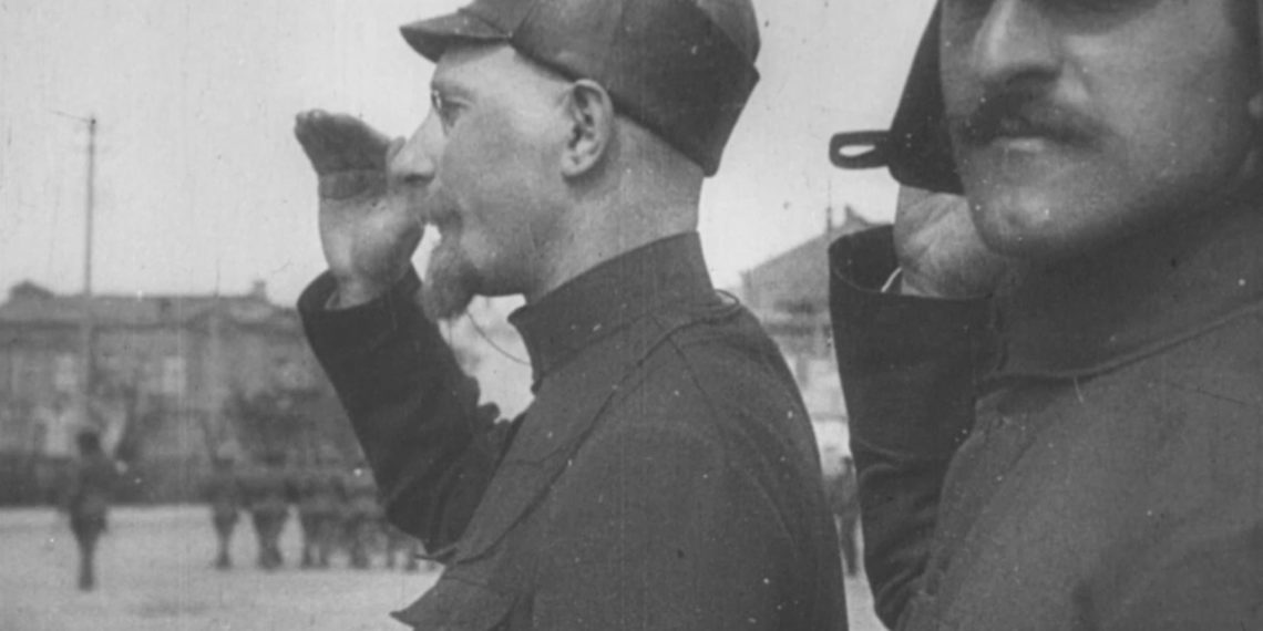 Фильм 100-летней давности про гражданскую войну представили в Новосибирске