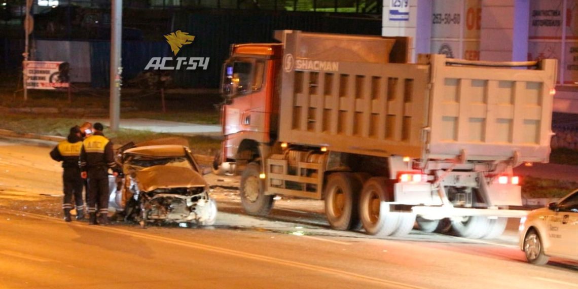 Тройное ДТП произошло на Большевистской — трое пострадали
