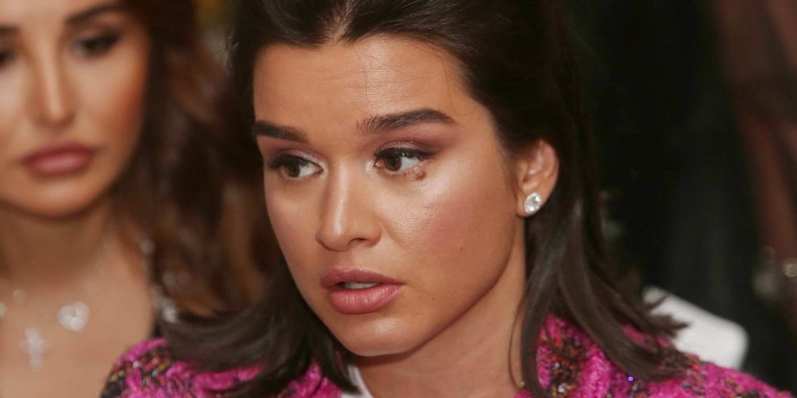 Ксения Бородина спасается от мигрени