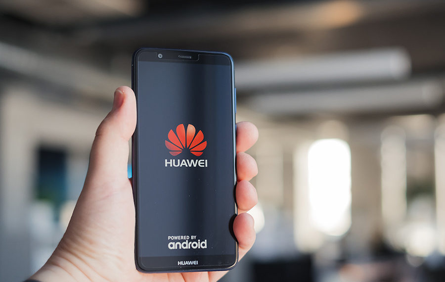 Huawei прекратила прямые поставки смартфонов в Россию