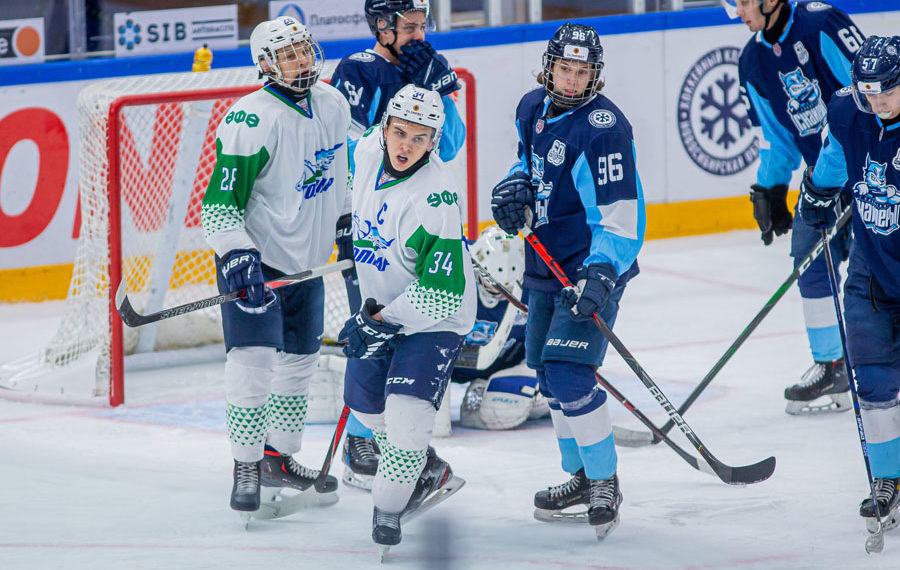 Скорая в Новосибирске отказалась везти в больницу травмированного игрока из Уфы