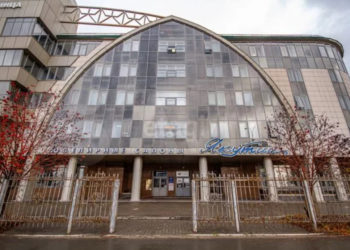 Известный в Новосибирске БЦ «Якутия» продают за 315 млн рублей