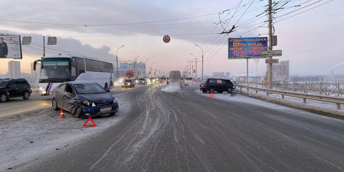 ГИБДД призвала водителей остерегаться «черного льда» на дорогах Новосибирска