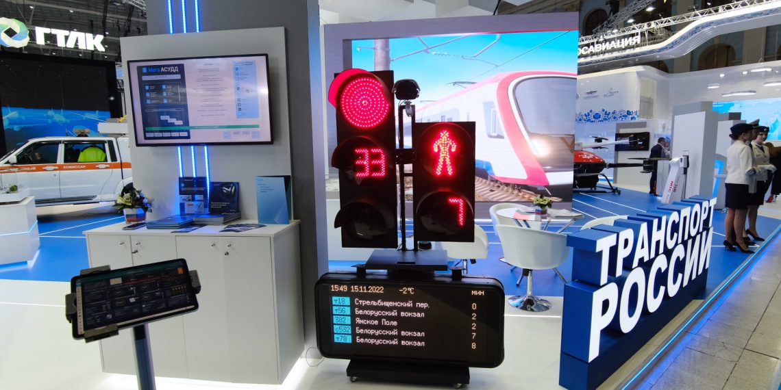 Губернатор представил новосибирский опыт развития контейнерных перевозок на форуме «Транспорт России»