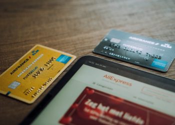 Мошенники начали открывать магазины на AliExpress по чужим ИНН