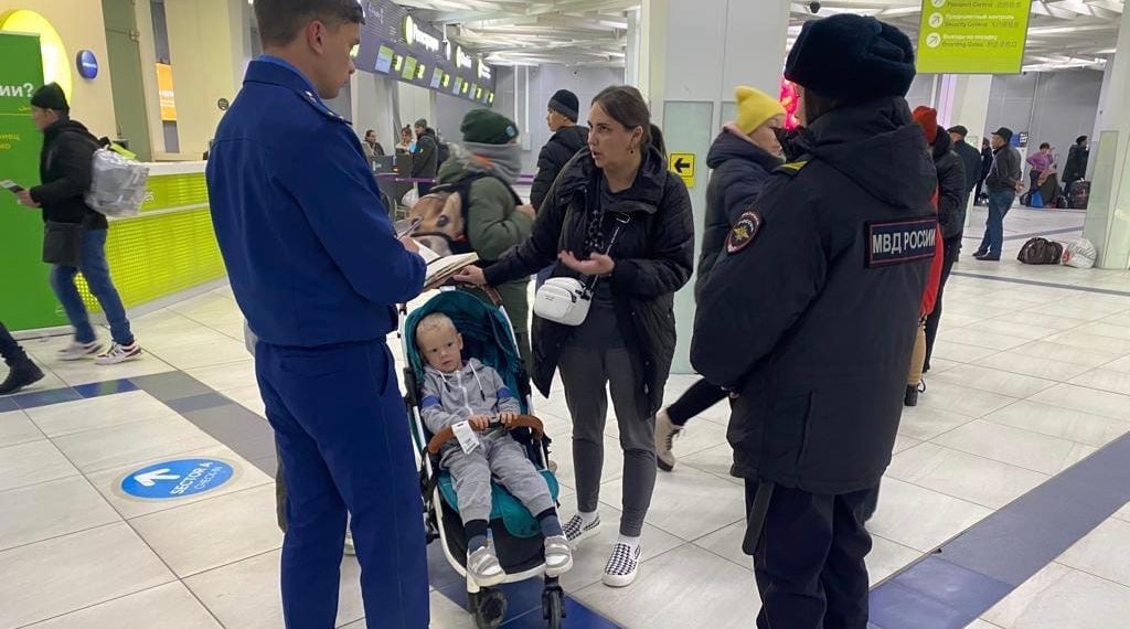 Рейс Новосибирск-Дубай задерживают почти на 19 часов — более сотни пассажиров ждут посадку