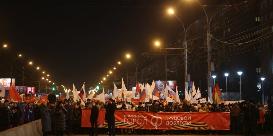 В Новосибирске состоялось открытие стелы «Город трудовой доблести»