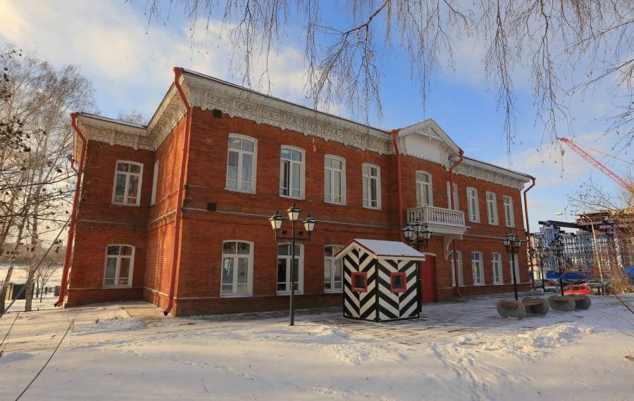 Снежинке нашли новый дом на набережной в Новосибирске
