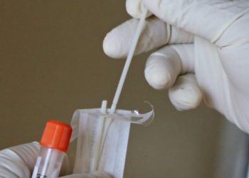 Новосибирский вирусолог призывает надеть маски