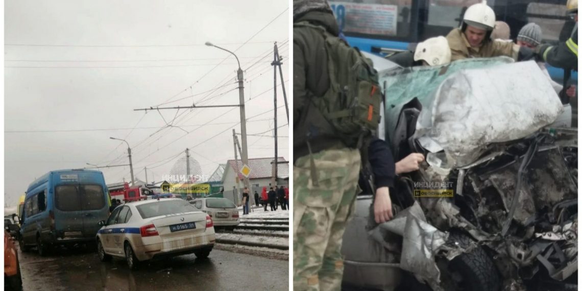 Двое погибли и шестеро пострадали в аварии с маршруткой в Новосибирске