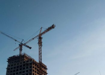 «Свято место пусто не бывает», или Как мэрия напугала 5000 автомобилистов Новосибирска