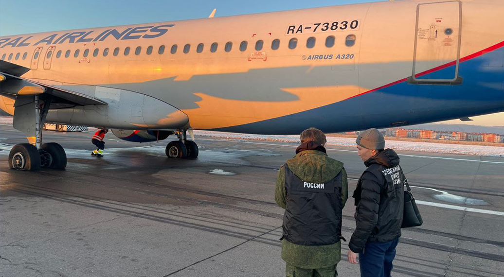 Шасси отказали у самолета в Иркутске при посадке