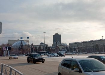 Почти 100 человек травмировались за неделю на скользких улицах Новосибирска