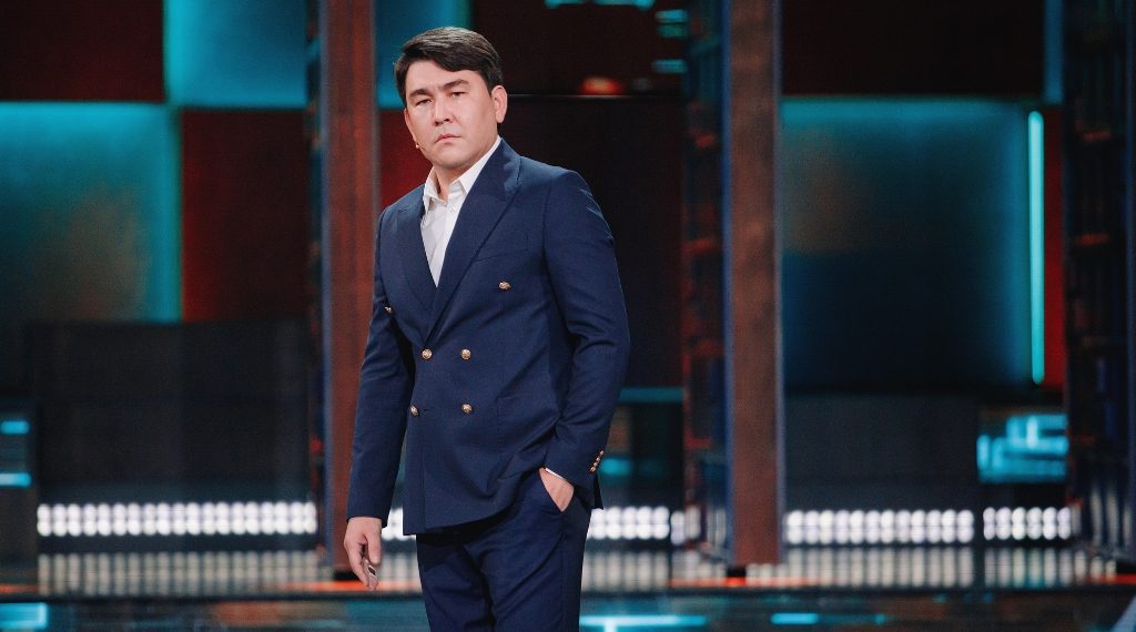 Переименовать Новосибирск в честь певца с усами предложил юморист Мусагалиев