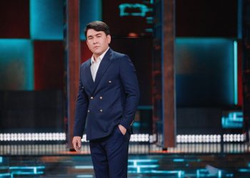 Переименовать Новосибирск в честь певца с усами предложил юморист Мусагалиев